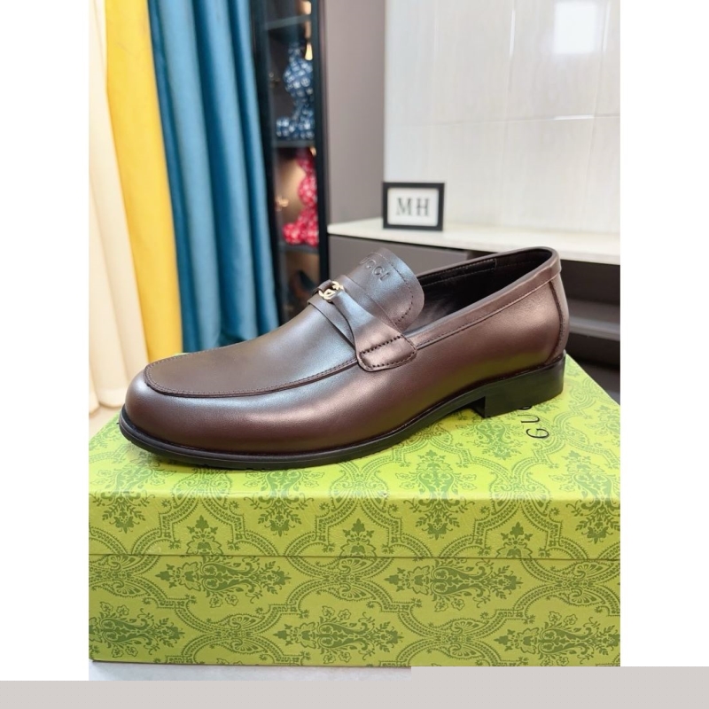 G*u*i leather shoes